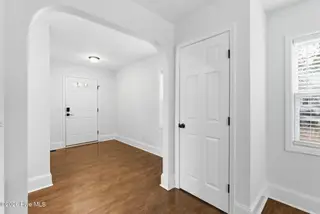 565 W Philadelphia Avenue, Pinebluff, NC 28373 – photo 6: Foyer