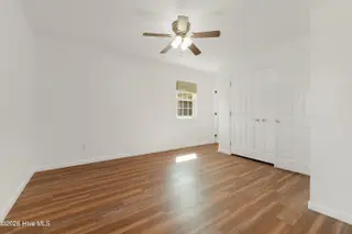 109 Pleasant Drive, Beaufort, NC 28516 – photo 16: Primary bedroom