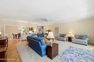 204 Firestone Court, New Bern, NC 28562 – photo 12: 13. 22-web-or-mls-0C0A4502