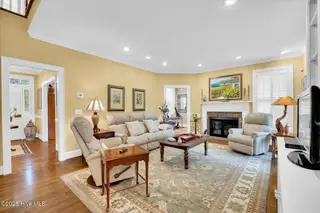 2313 New Orleans Place, Wilmington, NC 28403 — 4-bedroom home in Bradley Creek East, Wilmington, NC, photo 13 of 43: Living room