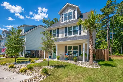 1171 N Caswell Ave, Southport