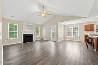 4712 Corena Drive, New Bern, NC 28562 – photo 4: 40-web-or-mls-DSC_1995_edit