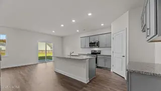 257 Lake Tyler Drive, New Bern, NC 28560 – photo 5: 18-web-or-mls-DSC_1084