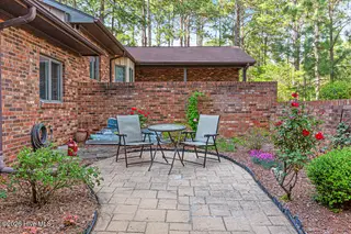 654 Redwood Drive, Southern Pines, NC 28387 – photo 5: 654 Redwood Dr-LR-JFP-5