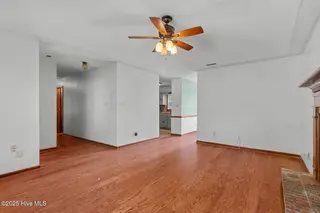 609 Mallard Drive, Jacksonville, NC 28540 — 3-bedroom home in Mallard Creek, Jacksonville, NC, photo 5 of 26: mallard-5