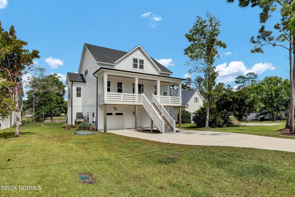 361 Chadwick Shores Drive, Sneads Ferry, NC 28460 – photo 1 of 63: 6G8A2043 (1)