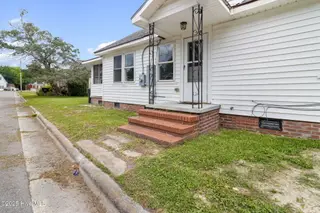 1319 Moore Street, Elizabeth City, NC 27909 – photo 7: 7-web-or-mls-moo-4
