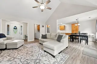128 Danielle Drive, Elizabeth City, NC 27909 – photo 6: Living Room