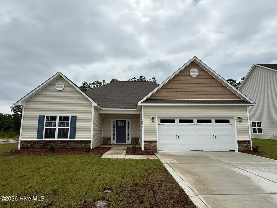 1009 Croaker Court, New Bern, NC 28562 – photo 1 of 36: IMG_8881