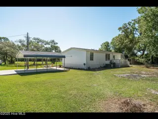 6883 Eastbrook Avenue SW, Ocean Isle Beach, NC 28469 — 2-bedroom manufactured home in Pine Acres, Ocean Isle Beach, NC, photo 9 of 25: mls-DSC00937