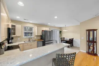 371 Pine Lake Road, Southport, NC 28461 — 3-bedroom home, Southport, NC, photo 10 of 33: 371PineLakeRd-42