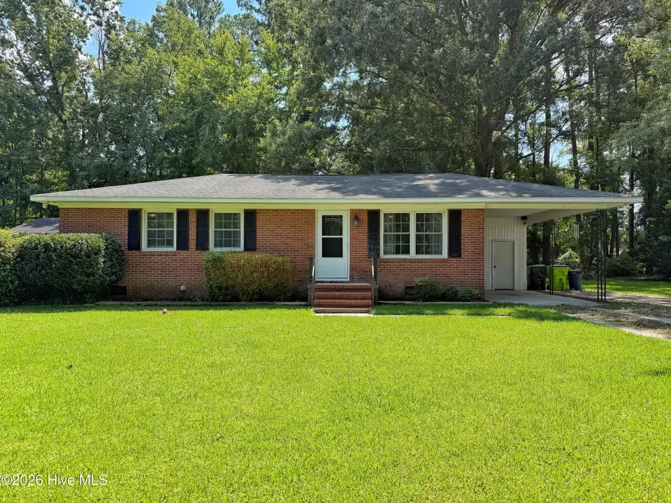 419 Hart Drive, New Bern, NC 28560 – photo 1 of 30: IMG_5832