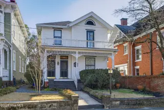 419 S Front Street, Wilmington, NC 28401 — 4-bedroom home in Historic District, Wilmington, NC, photo 3 of 67: 419SFrontStreet-1