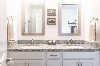 433 Kendall Drive, Southern Pines, NC 28387 – photo 23: Primary Ensuite