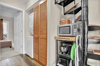 9005 E 9th Street, Surf City, NC 28445 — 4-bedroom home in Old Settlers Beach, Surf City, NC, photo 8 of 30