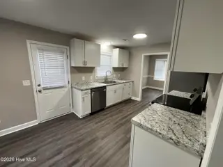 111 Excaliber Drive, Greenville, NC 27858 — 3-bedroom home in Camelot, Greenville, NC, photo 6 of 18: IMG_5545