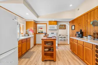 314 Keziah Street, Oak Island, NC 28465 – photo 10: Kitchen