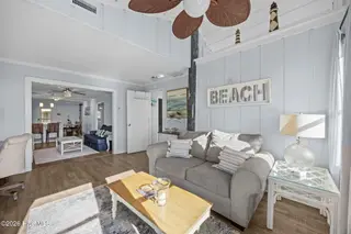 1915 N Shore Drive, Surf City, NC 28445 – photo 13: Sitting Room