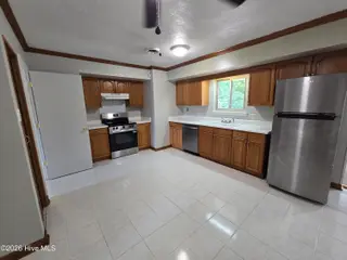 126 Tanglewood Drive, Jacksonville, NC 28540 – photo 5: 20260418_151355