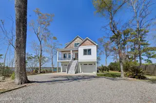 823 Chadwick Shores Drive, Sneads Ferry, NC 28460 – photo 3: 002_img_1856_256