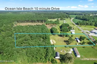 712 Longwood Road NW, Ocean Isle Beach, NC 28469 — 3-bedroom manufactured home, Ocean Isle Beach, NC, photo 4 of 33: Edit 2