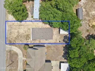 1087 Alvin Street SW, Supply, NC 28462 — 3-bedroom manufactured home in Tropical Shore, Supply, NC, photo 5 of 30