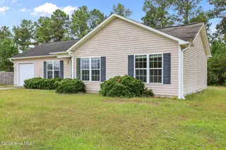 180 Ashbury Park Lane, Richlands, NC 28574 – photo 2