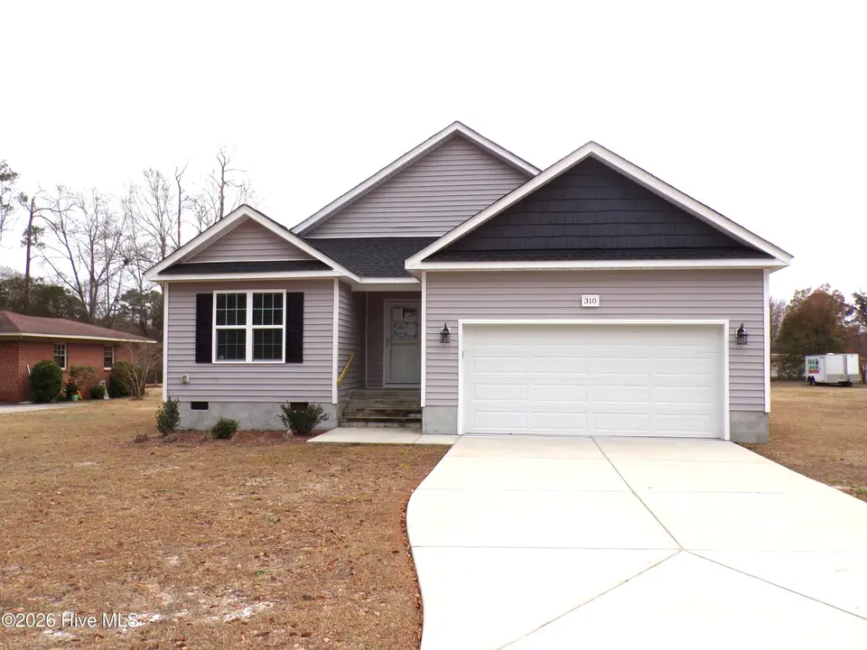310 Green Drive, Goldsboro, NC 27534 – photo 1 of 22: Front