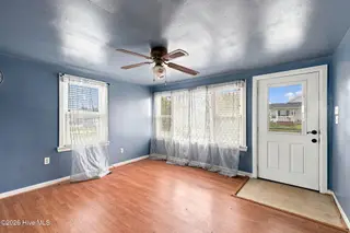 1106 Avery Street, Morehead City, NC 28557 – photo 7: 8-web-or-mls-1106 Avery St 021
