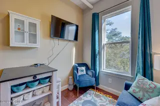 2906 Market Street Unit 202, Wilmington, NC 28403 – photo 7: 2906MarketStreetEdit-12