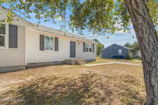 328-330 Starling Street, Jacksonville, NC 28540 — 4-bedroom home, Jacksonville, NC, photo 3 of 56