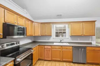 117 Clearbrook Way, New Bern, NC 28562 — 3-bedroom home in Berne Glade, New Bern, NC, photo 17 of 49: 117 Clearbrook Way, New Bern, NC 28562