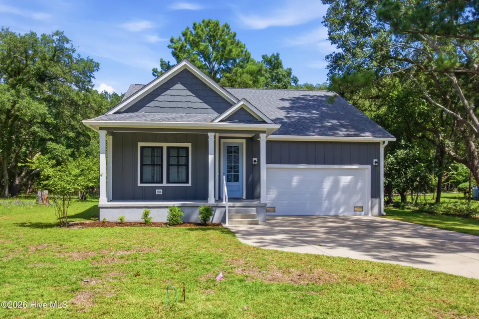 1207 Barkentine Drive, New Bern, NC 28560 – photo 1 of 42: 1207 Barkentine Drive
