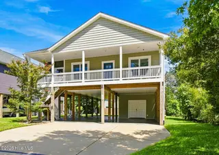 326 NE 56th Street, Oak Island, NC 28465 – photo 3