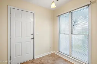 3039 Weatherby Court, Wilmington, NC 28405 — 2-bedroom home in Northchase, Wilmington, NC, photo 6 of 41: Breakfast room Eat in Kitchen