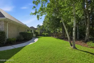 411 Oakmont Drive, Morehead City, NC 28557 – photo 8: 9-web-or-mls-1S3A7093