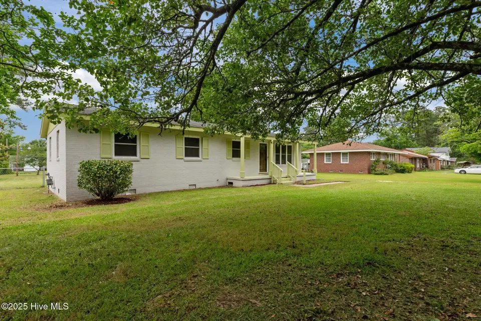 210 Glenburnie Drive, New Bern, NC 28560 – photo 1 of 40: 40-web-or-mls-DSC_4414