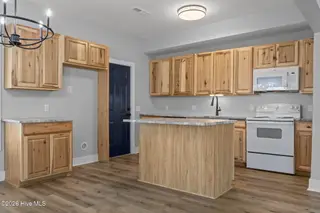 723 & 725 N Market Street, Washington, NC 27889 – photo 12: 725 Kitchen