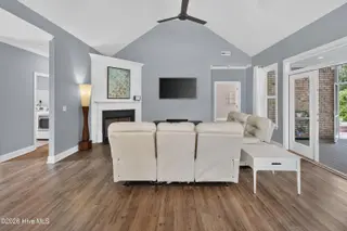 101 Beaumont Circle, Hampstead, NC 28443 — 4-bedroom home in Crown Pointe, Hampstead, NC, photo 13 of 42: DSC00171