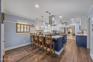1104 Longview Drive, New Bern, NC 28562 — 3-bedroom home in Sherwood Forest, New Bern, NC, photo 6 of 53: 42-web-or-mls-0C0A8748