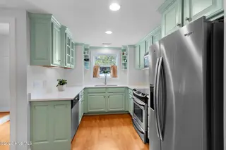 1312 Ann Street 5 Beaufort Village, Beaufort, NC 28516 – photo 13: Updated Kitchen