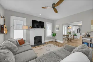 307 S 17th Street, Wilmington, NC 28401 – photo 5: Living Room
