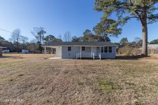 101 W Pine Forest Road, Mount Olive, NC 28365 — 3-bedroom home, Mount Olive, NC, photo 16 of 17: 0-MLS-Front-v1a