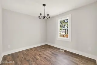 305 E Harnett Street, Benson, NC 27504 – photo 13: 17-web-or-mls-DSC01669