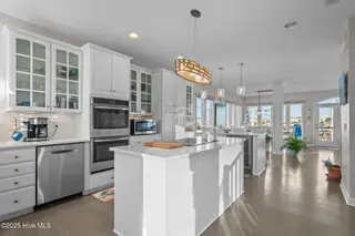 902 Grand Bahama Drive, Carolina Beach, NC 28428 — 5-bedroom home in Federal Point Yacht, Carolina Beach, NC, photo 12 of 68: 60-web-or-mls-DSC09652