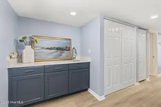 331 Salter Path Road 104 Beachwalk, Pine Knoll Shores, NC 28512 – photo 14: Wet bar