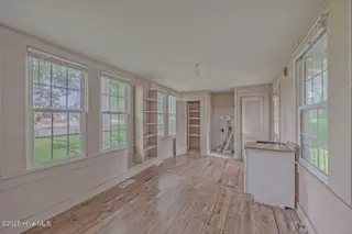 221 W Main Street, Wallace, NC 28466 — 4-bedroom home, Wallace, NC, photo 20 of 26: 80ed3012-36cc-4022-92bc-50cef143d2f3-thu
