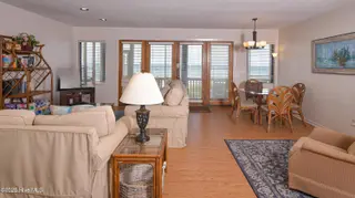 941 Ocean Boulevard W, Holden Beach, NC 28462 – photo 10: Living Room