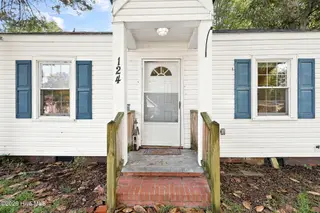 124 Sherwood Road, Jacksonville, NC 28540 – photo 4