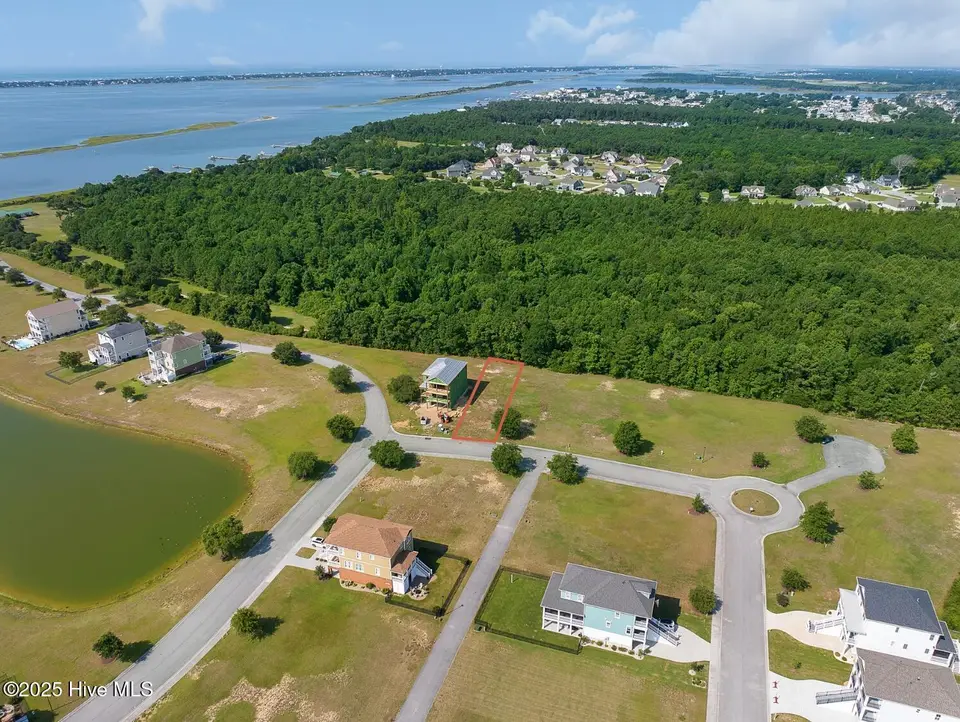 242 Colleton Square, Newport, NC 28570 – photo 1 of 27: 242 Colleton Square, Newport, NC